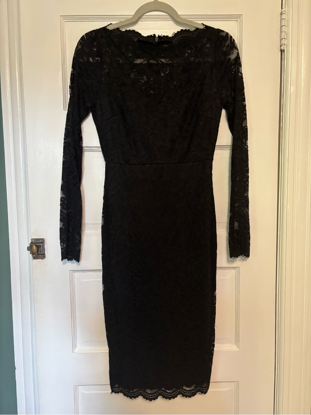 Lulu's Black Lace Long-Sleeve Midi Dress